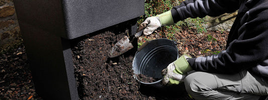 Hoe oogst ik compost uit de HOTBIN?